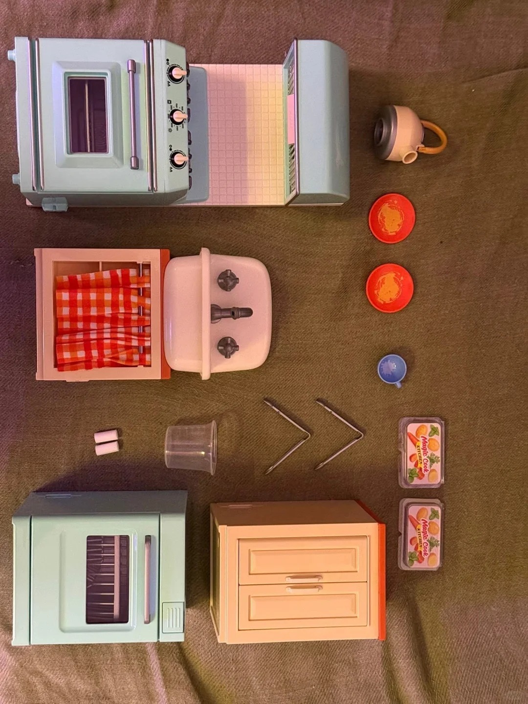 Zuru Mini Brands Magic Cook Ki - Kitchen Appliances Oven recensione e prezzo